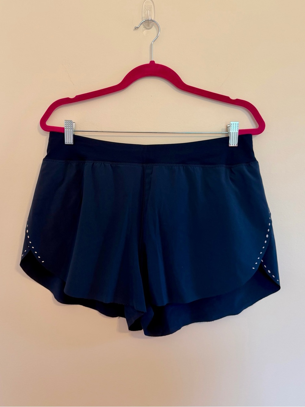 Fast and Free Reflective High-Rise Classic-Fit Short 3" in Navy - Picture 5 of 8